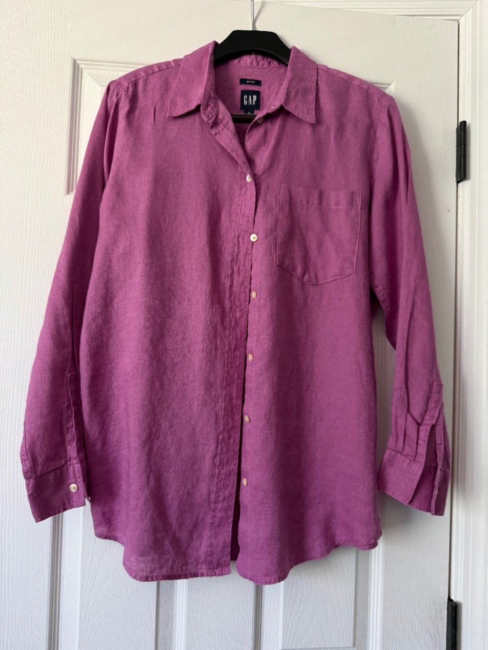 Like new GAP 100% linen button down in purple size S